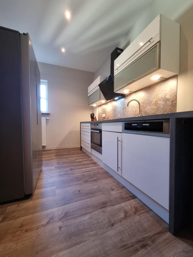 5 Sterne Bahnhoftraum, Appartement "Waldliebe" 133Qm, Grosse Terrasse 70Qm, Qr Code Scannen Fuer Virtuellen Rundgang, Premium Ausstattung Braunfels Bagian luar foto