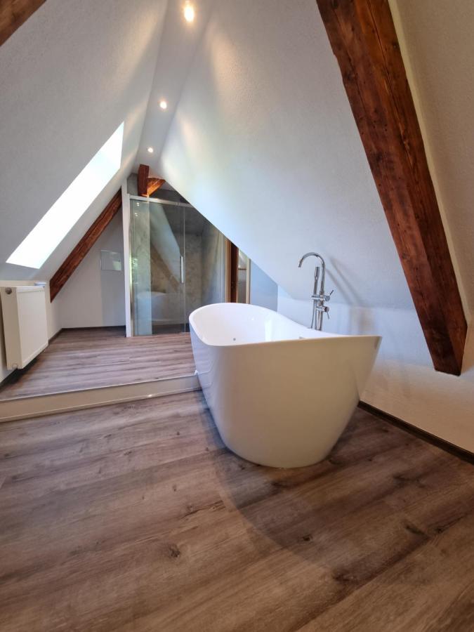 5 Sterne Bahnhoftraum, Appartement "Waldliebe" 133Qm, Grosse Terrasse 70Qm, Qr Code Scannen Fuer Virtuellen Rundgang, Premium Ausstattung Braunfels Bagian luar foto